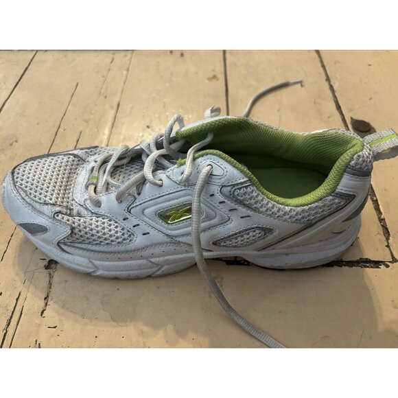 Reebok womens shoes size 9.5 white low top - Picture 1 of 7